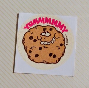 10/$20 Chocolate Chip Cookie "Yummmmy" Scratch & Sniff Retro Reward Sticker